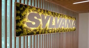 La siguiente revolución en iluminación inteligente para el hogar ya está aquí. Sylvania Lighting presenta SylSmart Home.